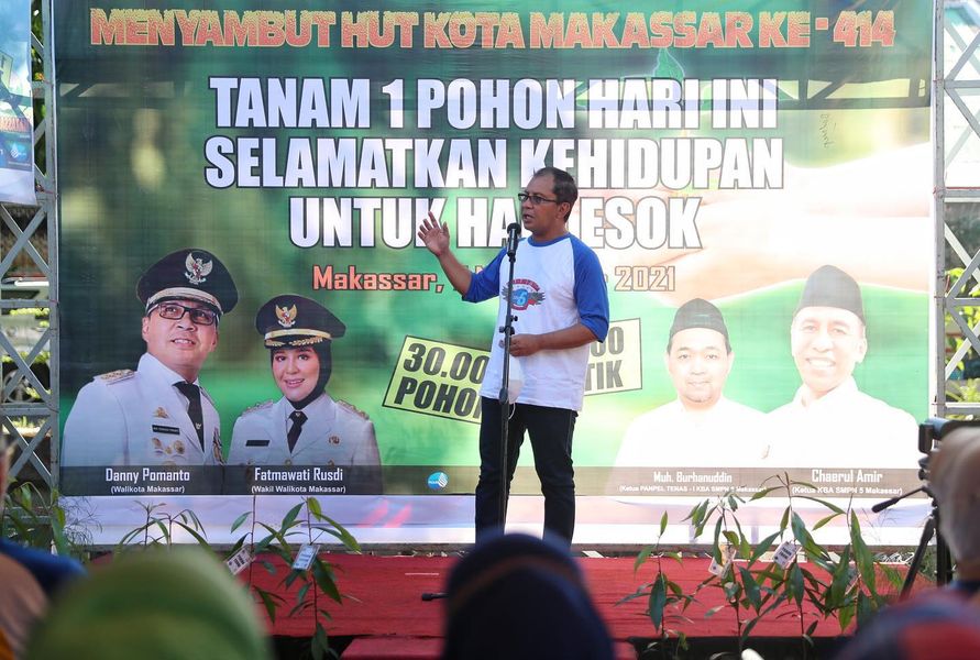 Meriahkan HUT Makassar ke-414, Alumni SMPN 6 Adakan Penanaman 30 Ribu Bibit Pohon